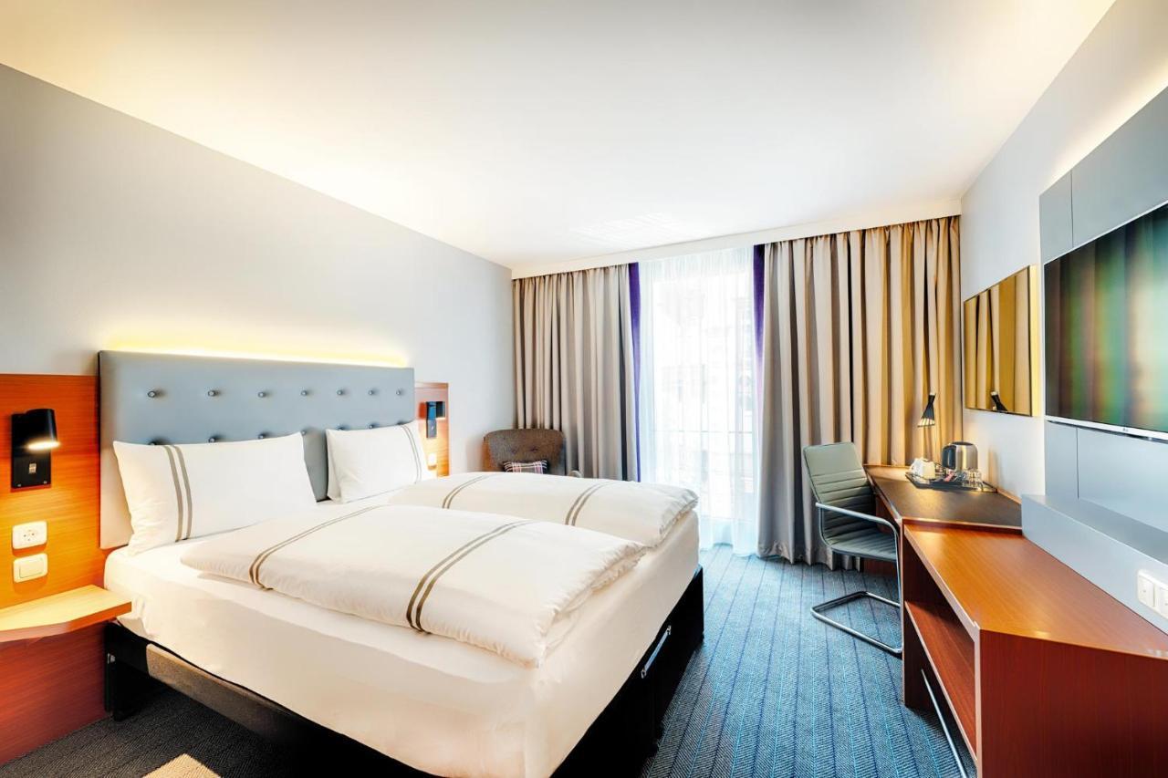 Premier Inn Frankfurt City Europaviertel Франкфурт-на-Майне Экстерьер фото