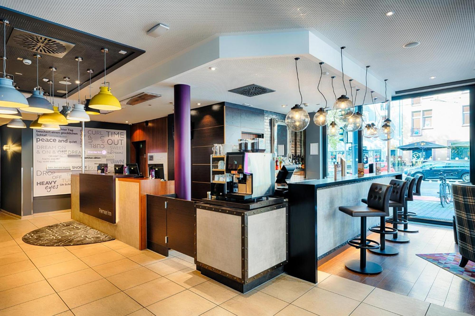 Premier Inn Frankfurt City Europaviertel Франкфурт-на-Майне Экстерьер фото